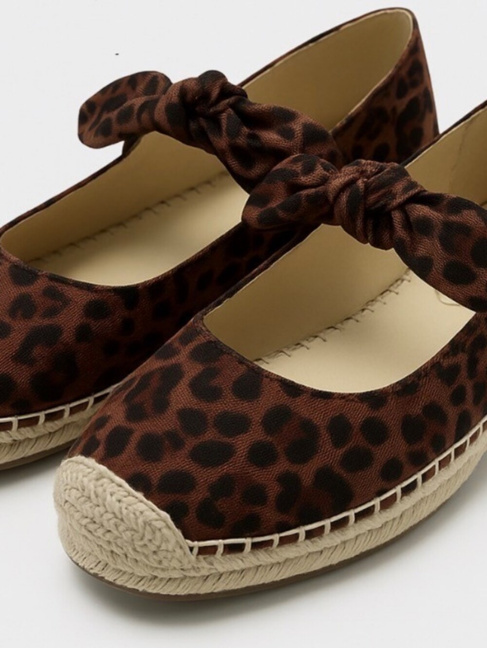 Jessica Simpson "Lyra" Leopard Print Canvas Espadrille Flats.